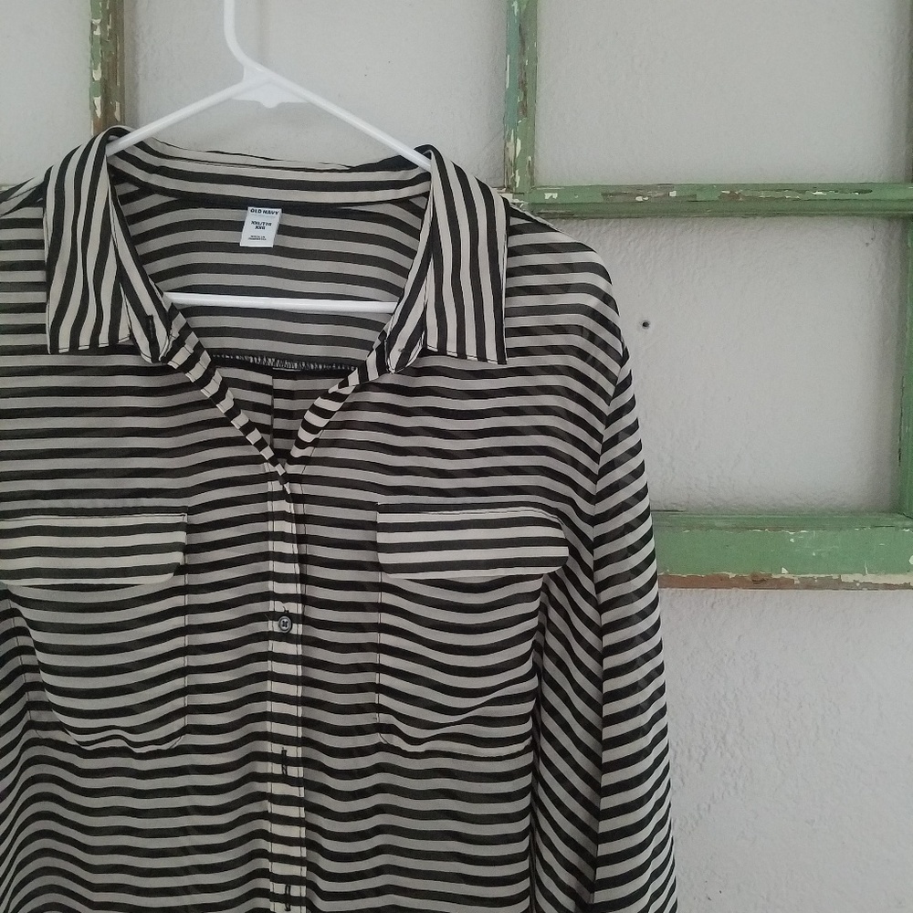 Old Navy Lightweight/See Through Blouse